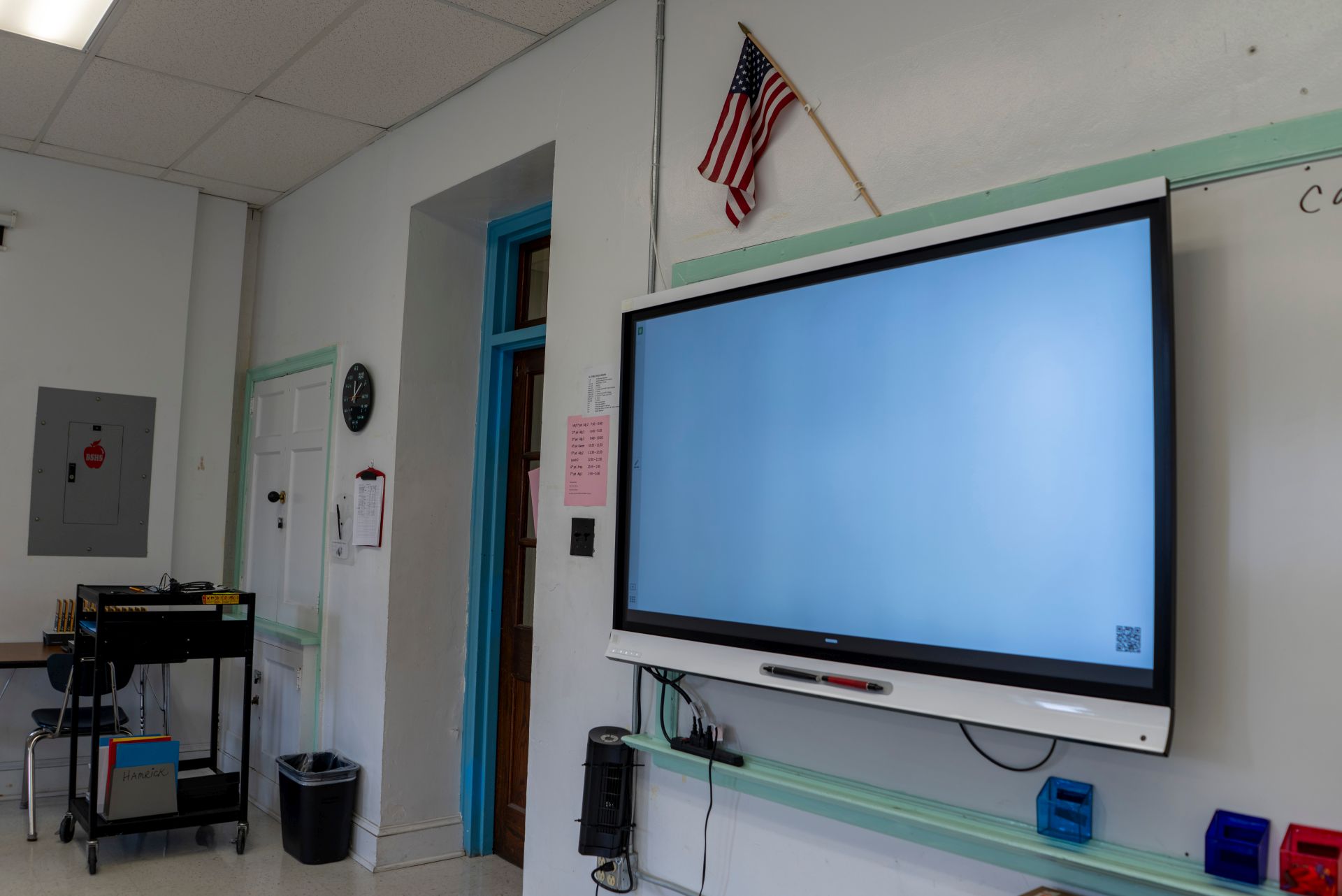 JAV Interactive Smart Whiteboard Review JAV Interactive Smart Whiteboard Review