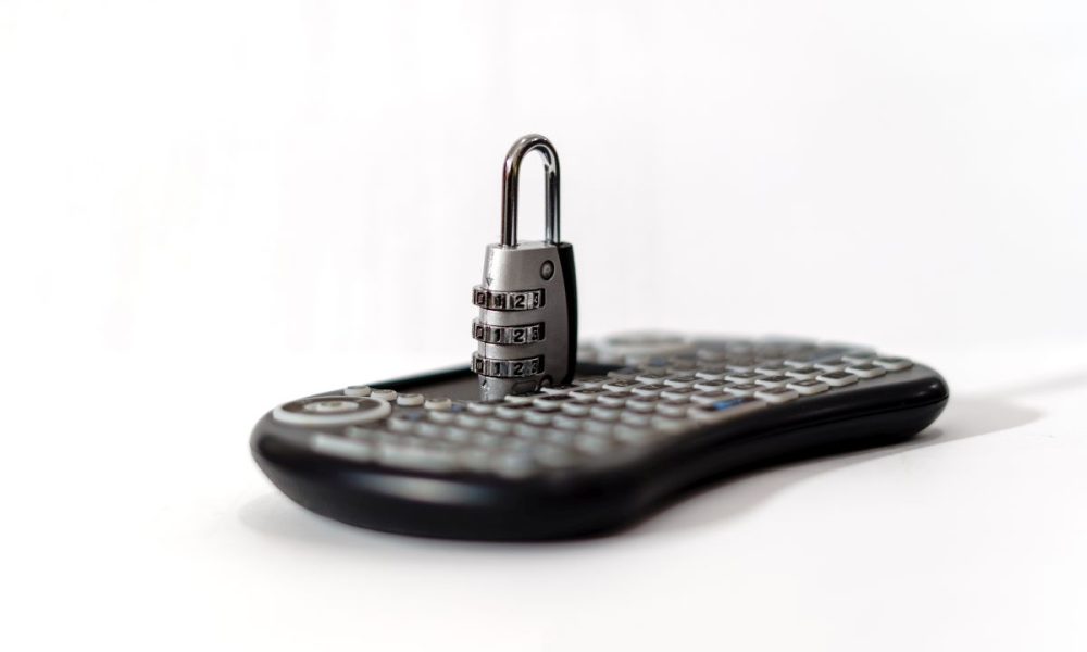 Password Safe Review: Is This Offline Password Keeper Worth It?